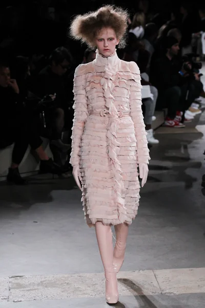 Look 14